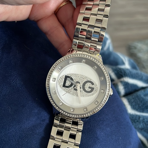 D&G Watch 🖤🩶 - Picture 3 of 4